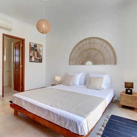 Center, Private Parking, Ac, 6ppl.