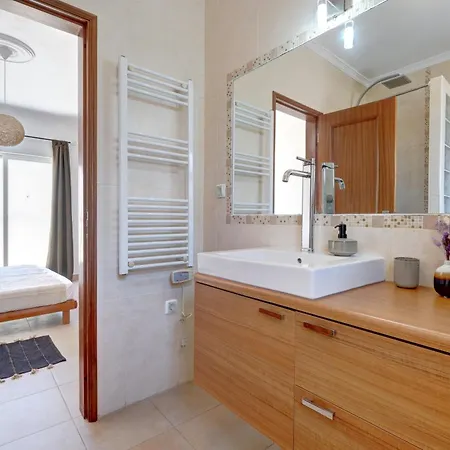 Center, Private Parking, Ac, 6ppl. * 오양