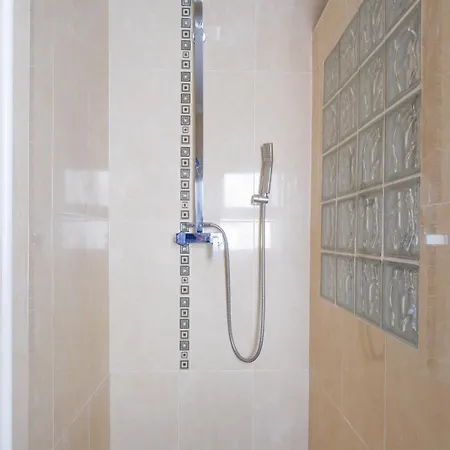 Center, Private Parking, Ac, 6ppl.